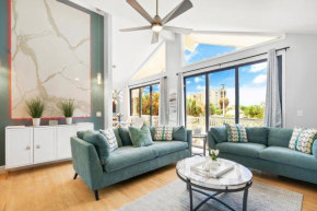 Beach Chalet, Deck, Siesta Key Village and Beach Walkable